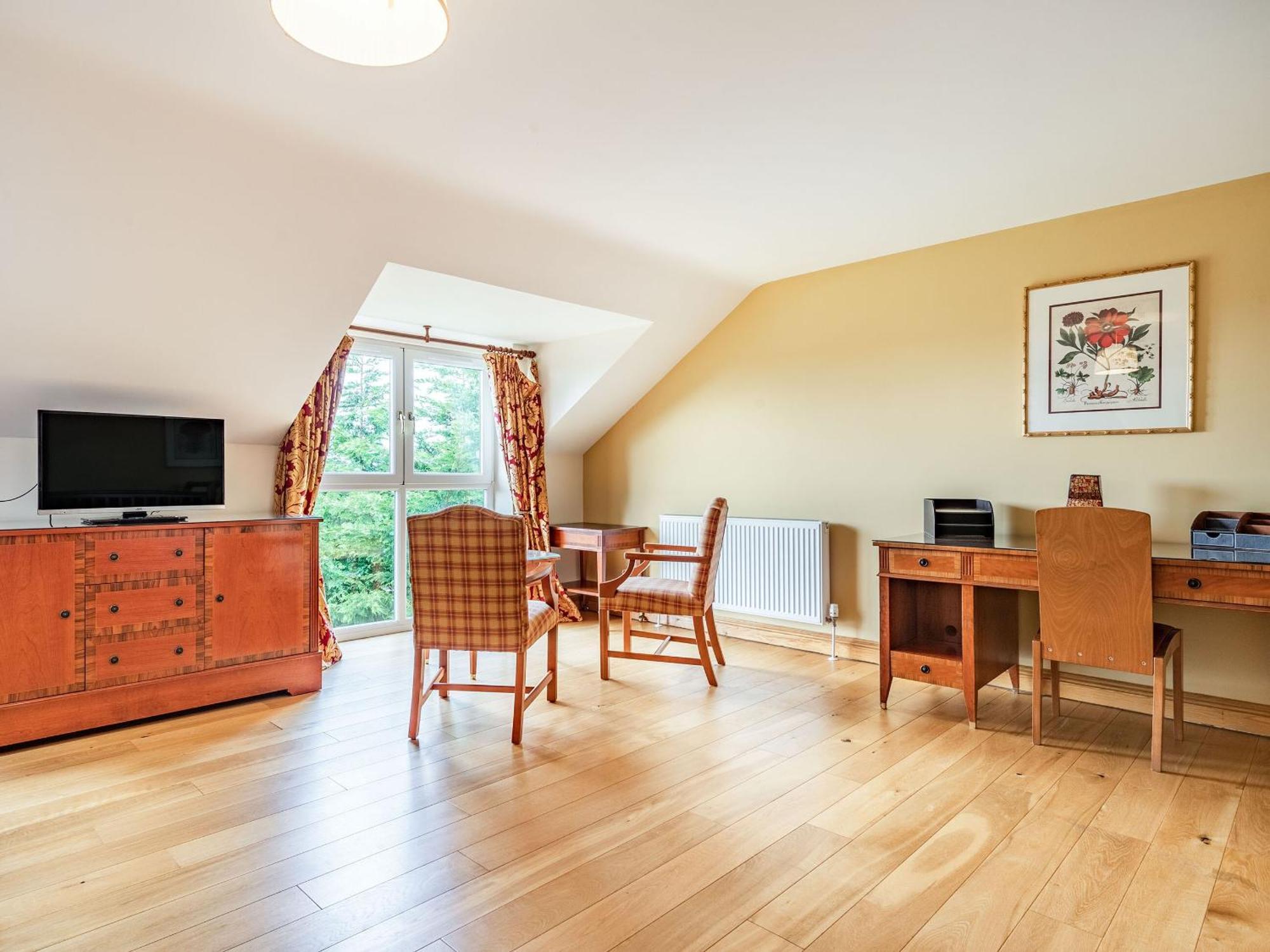 Paradise Cinderford ภายนอก รูปภาพ